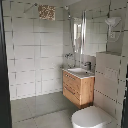 Tarasy Anastazewa Apartment *